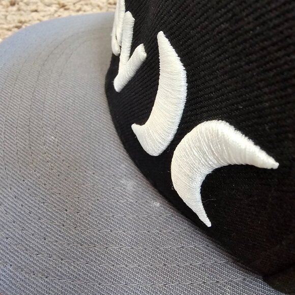 Hurley Snapback Hat Black Gray Cap Wool Blend Yupoong Classics OSFA - Picture 3 of 10